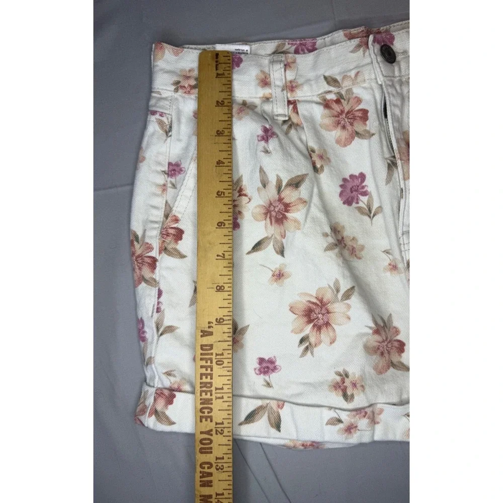 American Eagle Outfitters high waisted